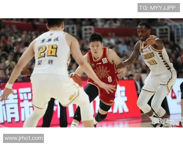 常规赛第45轮精彩对决广东队迎战辽宁队争夺季后赛席位