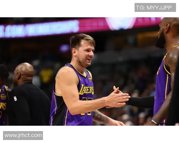 独行侠与湖人激战正酣谁能在彩客网中笑到最后 独行侠与湖人激战正酣谁能在彩客网中笑到最后