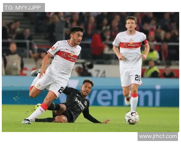 阿贾克斯队主场迎战乌得勒支期待精彩对决与激烈竞争